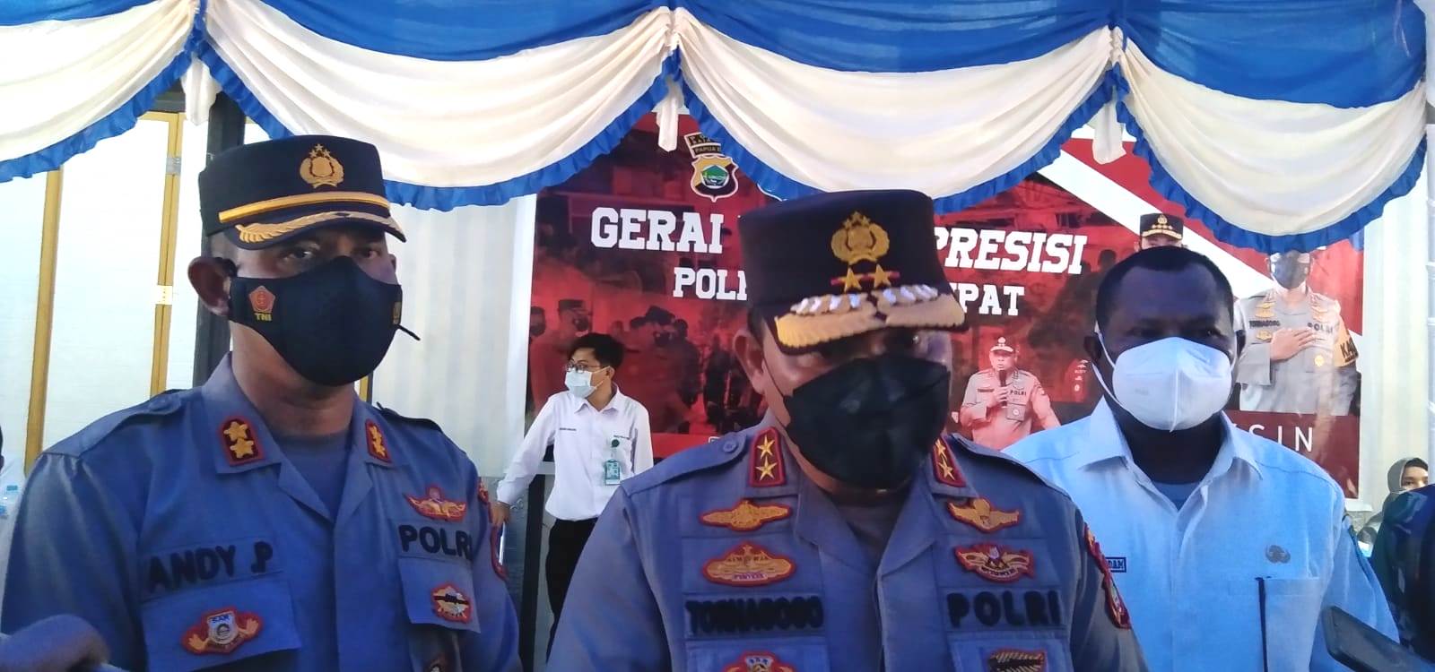 Kapolda Papua Barat,Tinjau Percepatan Vaksinasi Di Raja Ampat