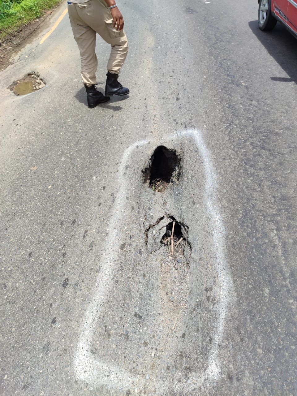 Jalan Rusak di Kilometer 17 Sorong,Warga Minta PJN II Segera Bertindak