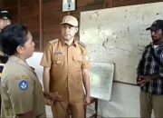 Bupati Teluk Bintuni Respons Cepat Kebutuhan Sekolah di Distrik Aroba