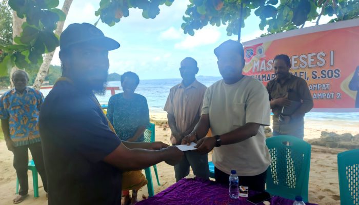 Anggota DPRK Raja Ampat Muammar Khadafi Serap Aspirasi Warga Dapil II dalam Reses Pertama