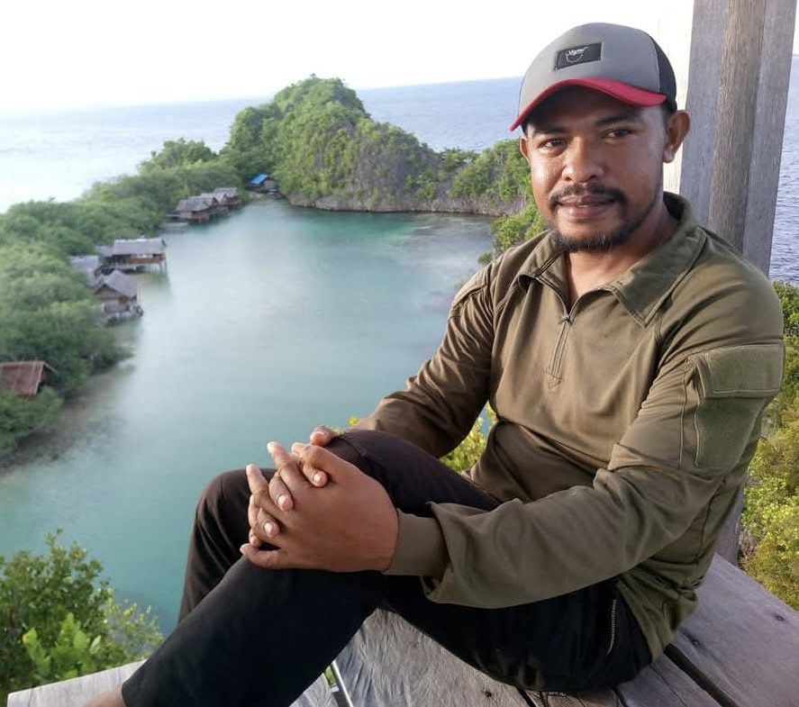 tokoh pemuda asal Misool Selatan,Samsudin Loji