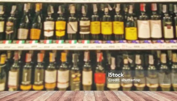 Miras dan Kayu Ilegal,Luka Ganda untuk Papua