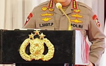 Kapolri Jenderal Listyo Sigit Prabowo berbicara di Rapat Kerja Teknis Baharkam dan Korbrimob Polri di Jakarta Selatan, 15 Mei 2025.