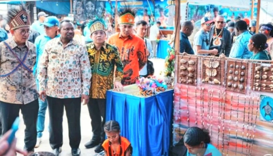 Bagi Rajj Jejak Raja Festival 2025 Resmi Dibuka di Raja Ampat - TifaPapua