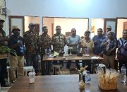 Pertemuan asosiasi dan lembaga adat Papua Barat Daya di Sorong membahas pembagian proyek PL dan rencana aksi tuntut keadilan bagi pengusaha OAP.